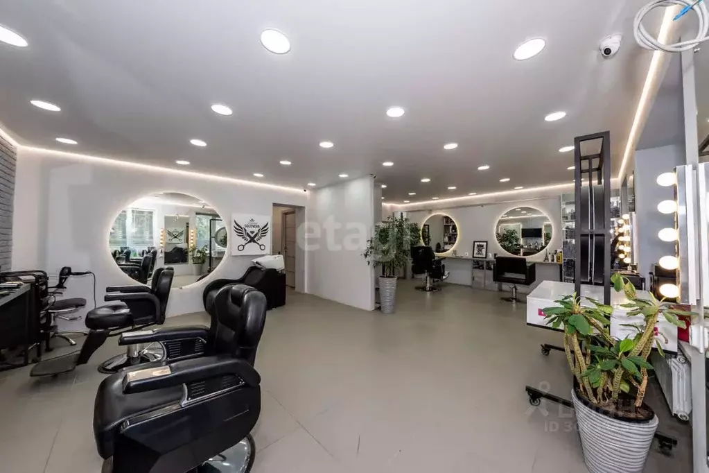 Помещение свободного назначения в Вологодская область, Череповец ул. ... - Фото 1