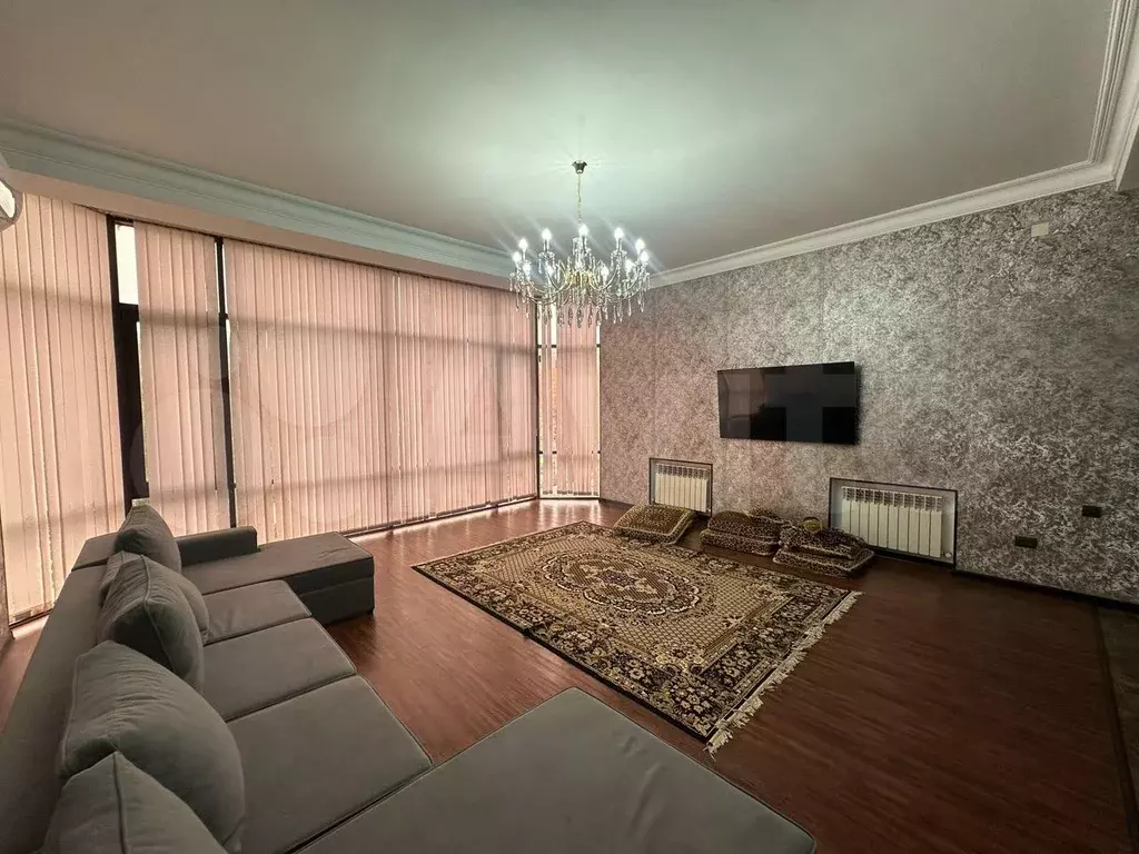 2-к. квартира, 70 м, 2/3 эт. - Фото 0