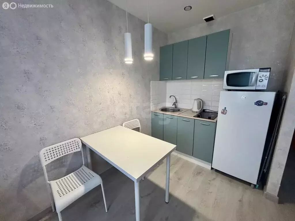 Квартира-студия: Казань, улица Братьев Касимовых, 82 (18 м) - Фото 1