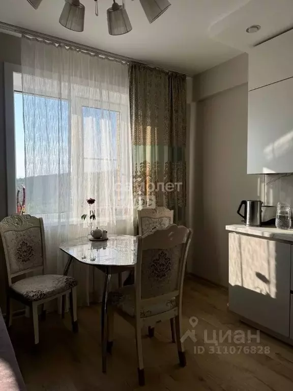 3-к кв. Бурятия, Улан-Удэ ул. Гагарина, 87 (75.6 м) - Фото 1