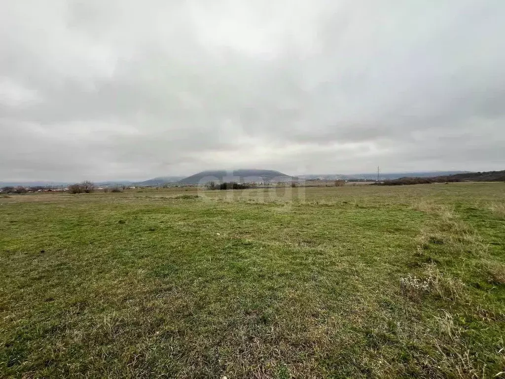 Участок в Крым, Симферопольский район, с. Доброе ул. Клубничная (6.0 ... - Фото 1