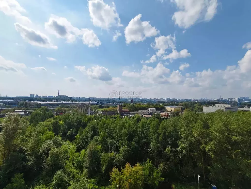 Продается 4-комнатная квартира - Фото 1