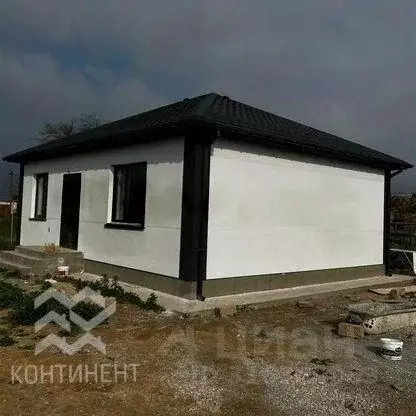 Дом в Крым, Сакский район, Суворовское с/пос, с. Великое ул. Зеленая, ... - Фото 0