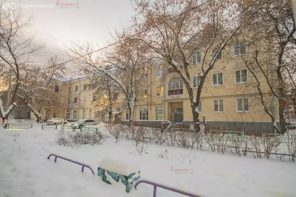 3-комнатная квартира: Екатеринбург, улица Бакинских Комиссаров, 14 (95 ... - Фото 2