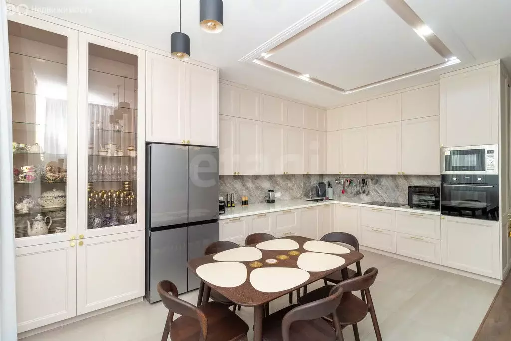 3-комнатная квартира: Тюмень, улица Газовиков, 79 (99.1 м) - Фото 1