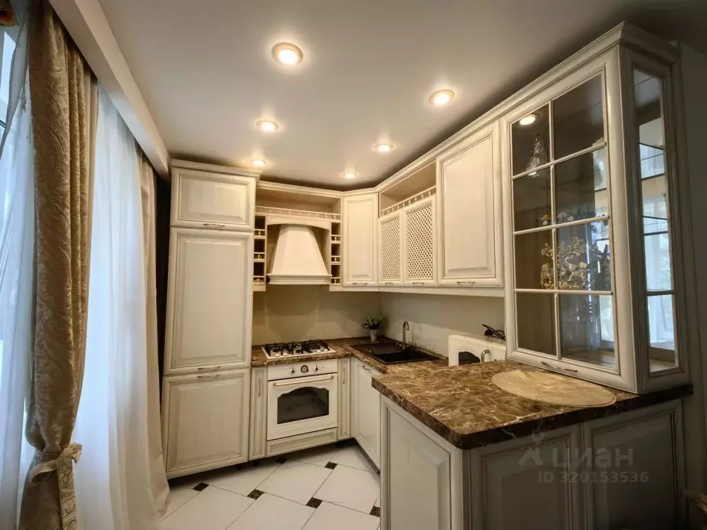 3-к кв. Волгоградская область, Волгоград ул. Академика Богомольца, 19 ... - Фото 1