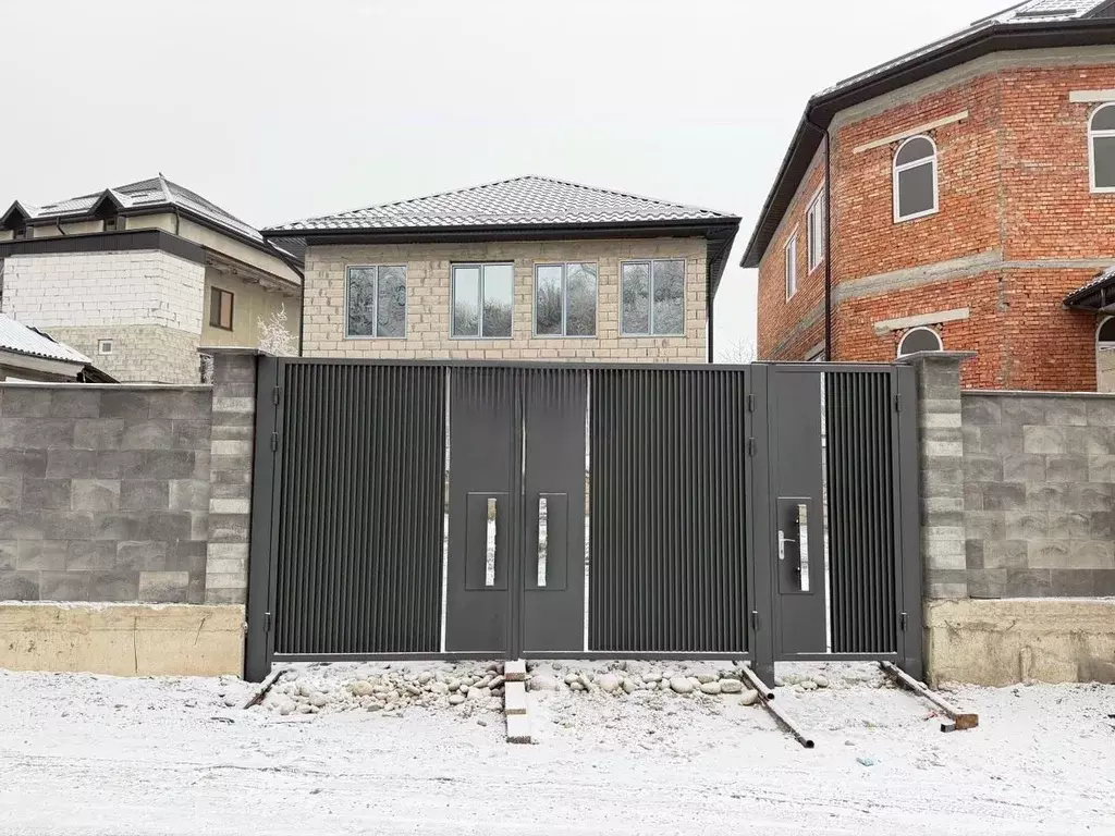 Дом в Кабардино-Балкария, Нальчик Вольный Аул кп, Аргуданская ул. (266 ... - Фото 1