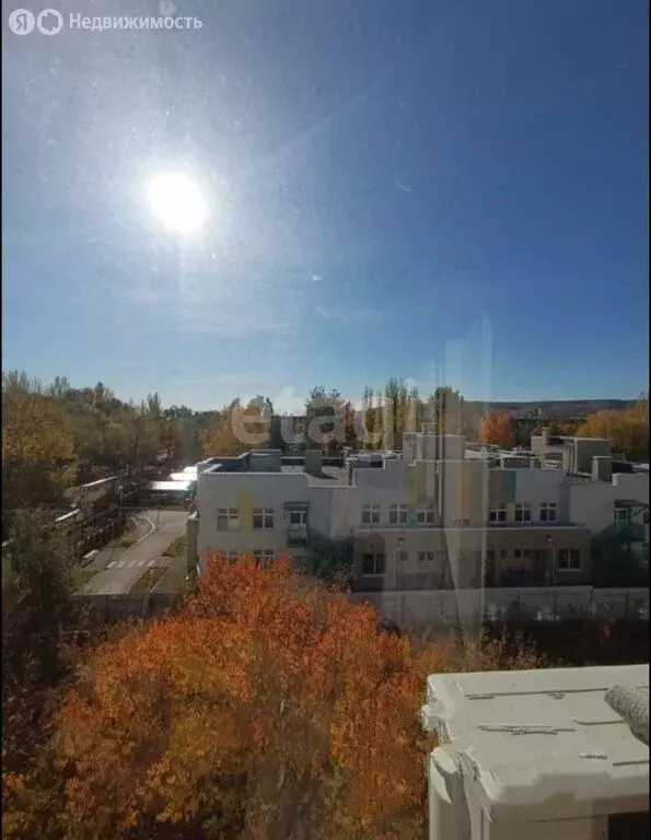 3-комнатная квартира: Саратов, Артиллерийская улица, 10 (65 м) - Фото 0