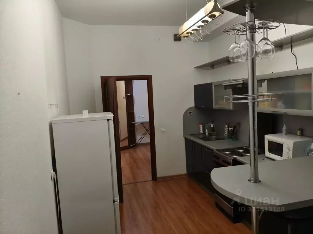 1-к кв. Свердловская область, Екатеринбург ул. Анри Барбюса, 6 (50.0 ... - Фото 2