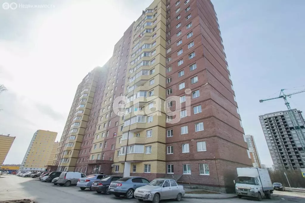 2-комнатная квартира: Тобольск, 15-й микрорайон, 23 (53 м) - Фото 0