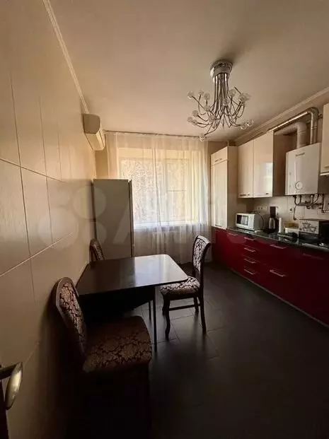 2-к. квартира, 70м, 4/10эт. - Фото 1