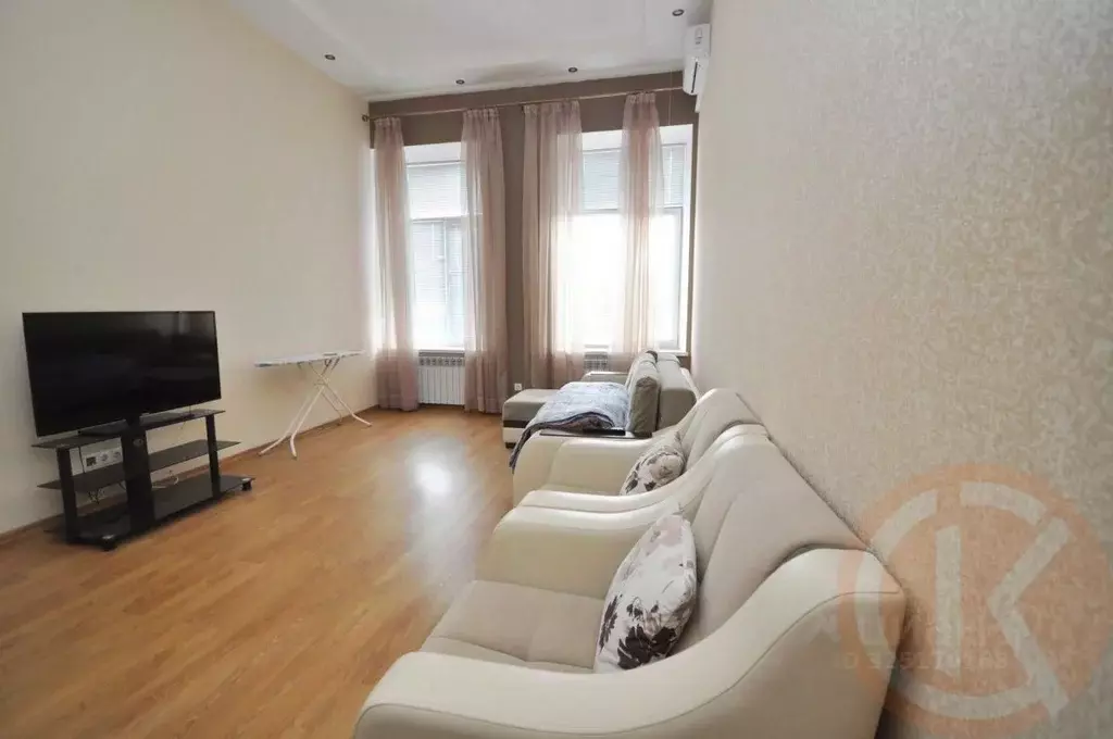 2-к кв. Крым, Евпатория ул. Революции, 64/2 (58.0 м) - Фото 1