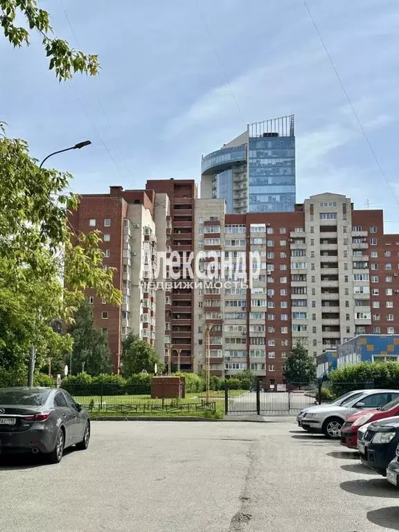 3-к кв. Санкт-Петербург Приморский просп., 151 (67.4 м) - Фото 0