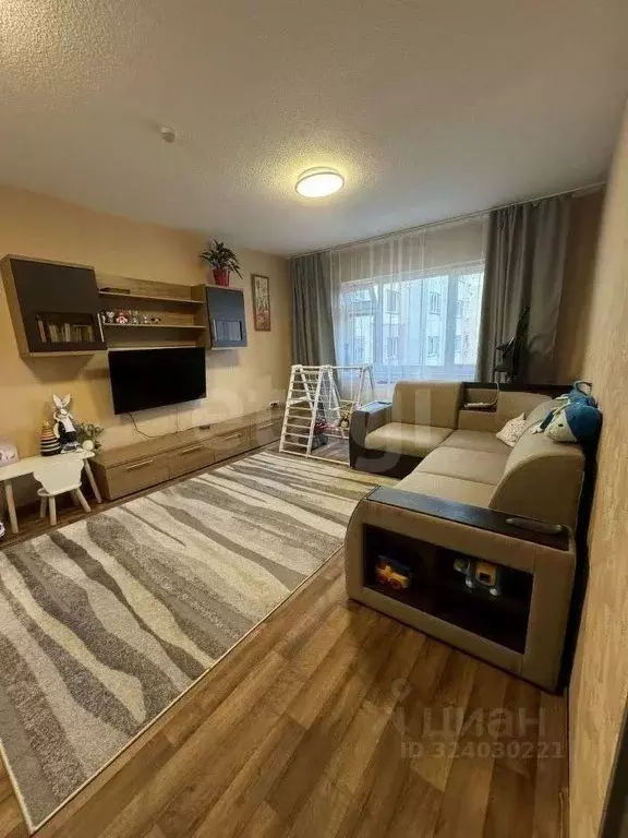 2-к кв. Ямало-Ненецкий АО, Новый Уренгой Оптимистов мкр, 4/2 (68.5 м) - Фото 1