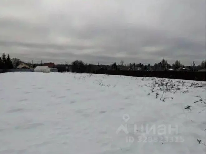 Участок в Московская область, Серпухов городской округ, д. ... - Фото 1