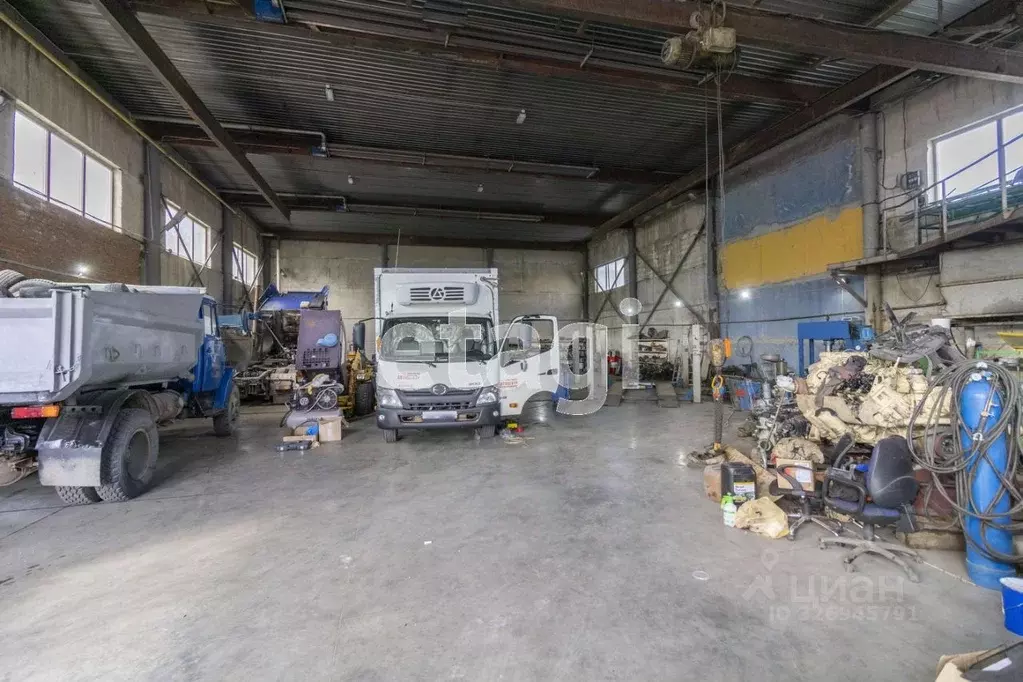 Помещение свободного назначения в Тюменская область, Тюмень ул. 50 лет ... - Фото 2