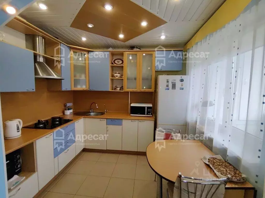 3-к кв. Волгоградская область, Волгоград ул. Одоевского, 59 (58.0 м) - Фото 1