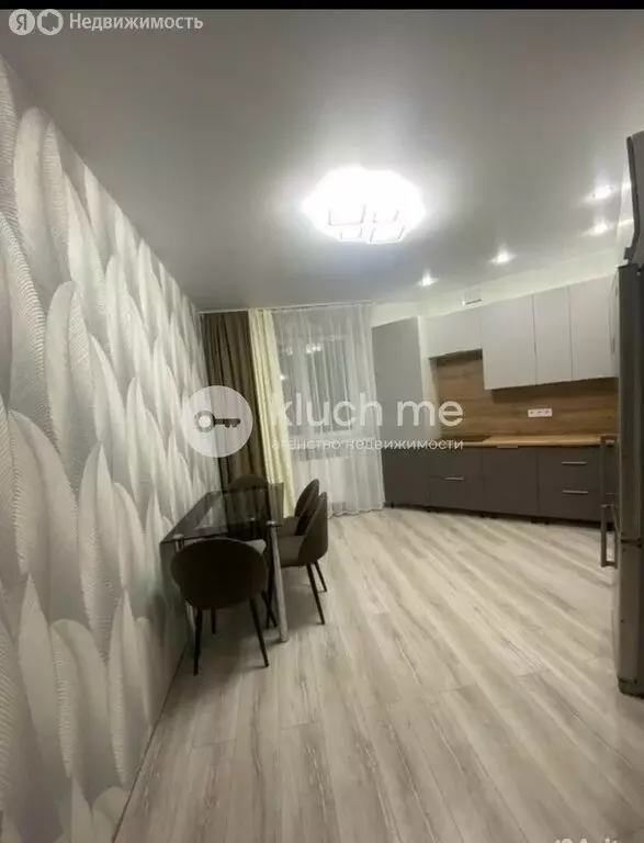 3-комнатная квартира: Казань, улица Четаева, 14А (91 м) - Фото 1