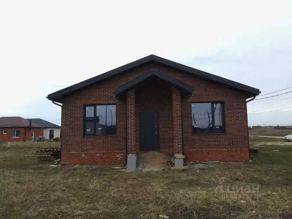 Дом в Краснодарский край, Усть-Лабинск ул. М.Ф. Форостинова (104 м) - Фото 1