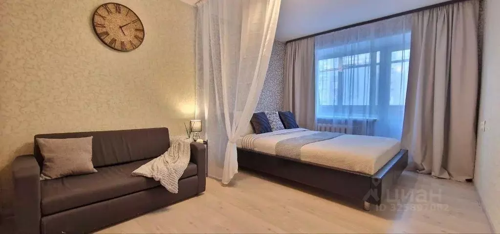 2-к кв. Свердловская область, Екатеринбург ул. Индустрии, 64 (50.0 м) - Фото 1