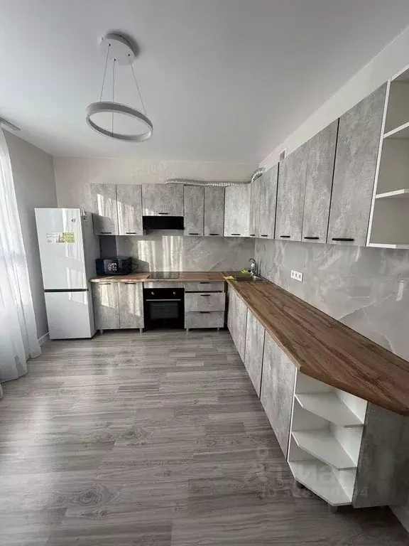 2-к кв. Крым, Симферополь просп. Александра Суворова, 101 (58.0 м) - Фото 2