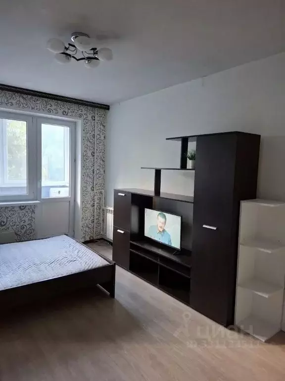 1-к кв. Татарстан, Казань ул. Фатыха Амирхана, 34 (33.0 м) - Фото 0