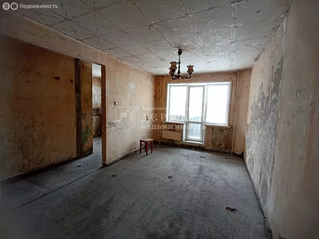 1-комнатная квартира: Междуреченск, улица Комарова, 12 (31 м) - Фото 1