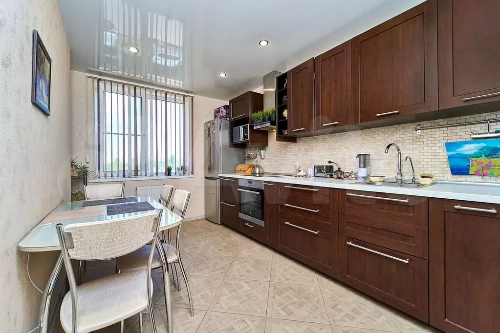 3-к. квартира, 74 м, 3/9 эт. - Фото 1