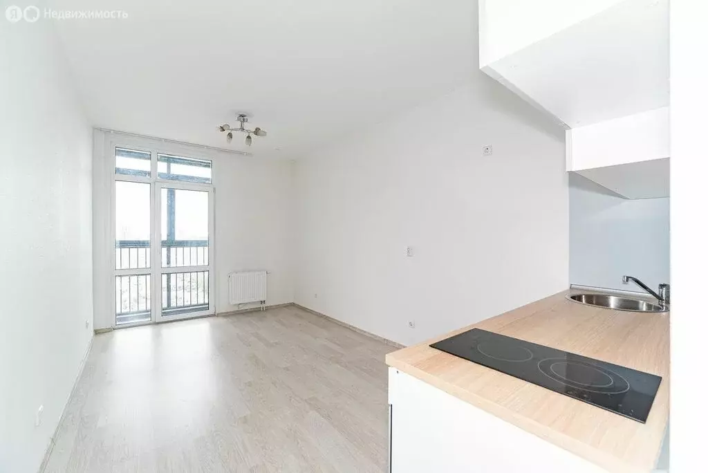 Квартира-студия: Екатеринбург, улица Евгения Савкова, 35/2 (21.1 м) - Фото 1