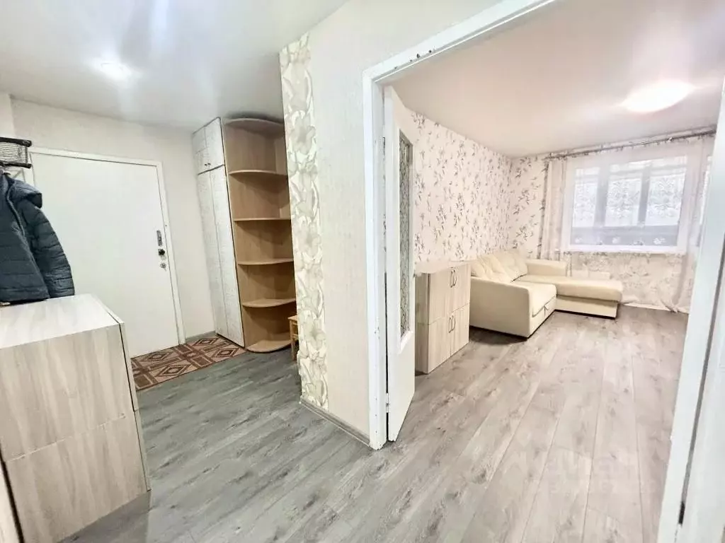 1-к кв. Свердловская область, Екатеринбург ул. Смазчиков, 5 (55.0 м) - Фото 0