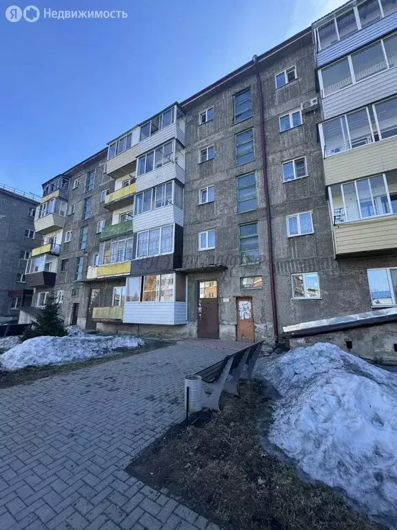 2-комнатная квартира: Горно-Алтайск, Коммунистический проспект, 157 ... - Фото 1