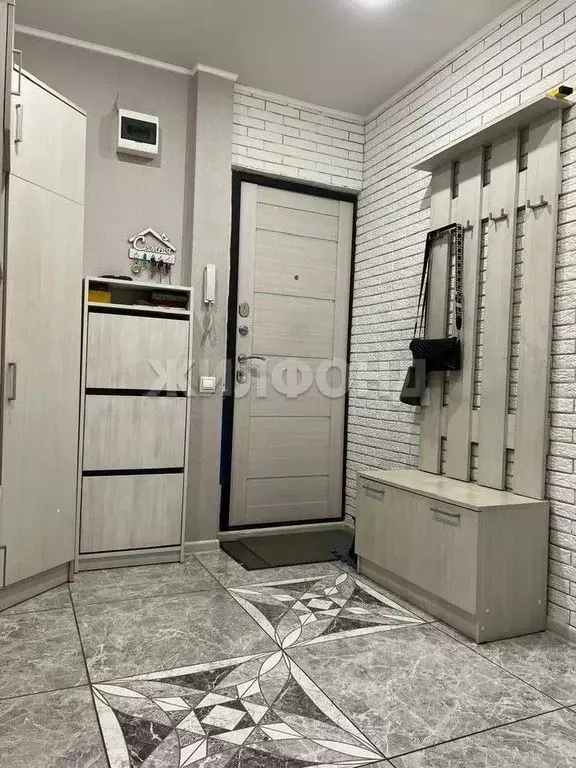3-к кв. Хакасия, Абакан ул. Щетинкина, 46 (66.0 м) - Фото 1