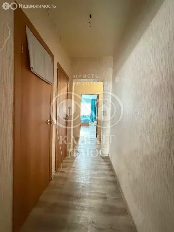 3-комнатная квартира: Корсаков, улица Калинина, 22 (75.3 м) - Фото 0