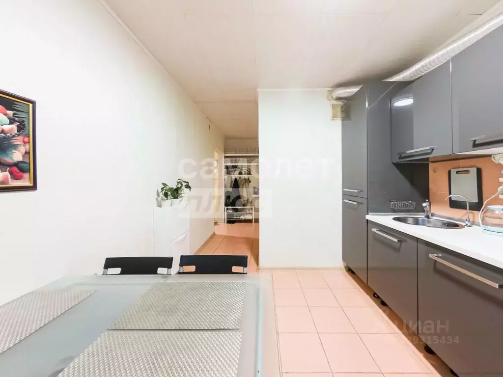 3-к кв. Свердловская область, Екатеринбург ул. Краснолесья, 16к1 (67.2 ... - Фото 1