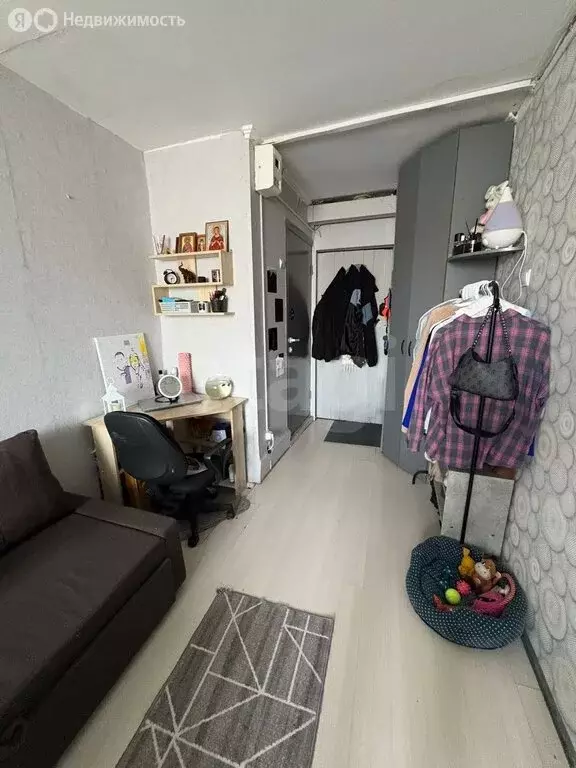 Квартира-студия: Тюмень, улица Мельникайте, 67 (13 м) - Фото 1