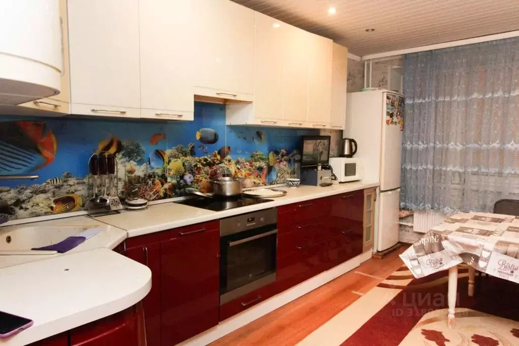 3-к кв. Ханты-Мансийский АО, Нягань 4-й мкр, 28 (94.9 м) - Фото 0