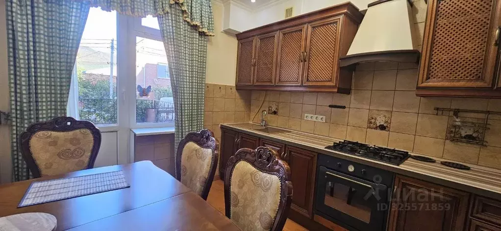 2-к кв. Краснодарский край, Геленджик Магилат мкр, ул. Приветливая, 2 ... - Фото 1