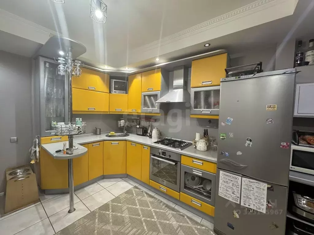 3-к кв. Псковская область, Псков ул. Шестака, 12 (73.6 м) - Фото 1