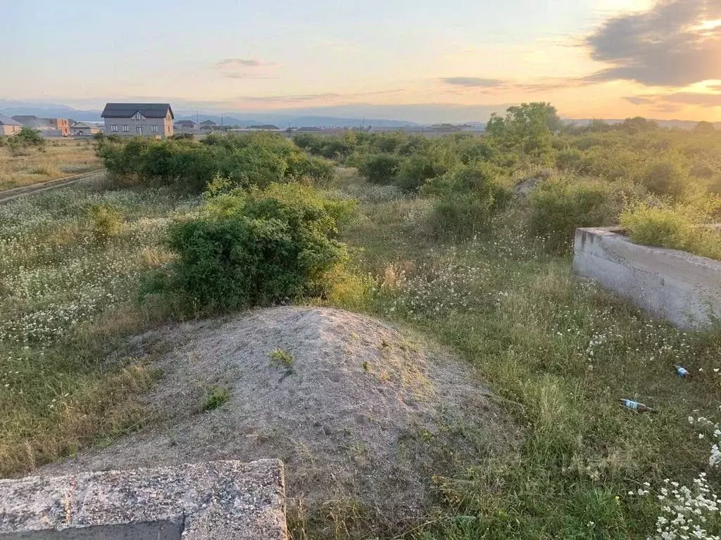 Участок в Кабардино-Балкария, Чегемский район, с. Чегем-Второй ул. ... - Фото 0