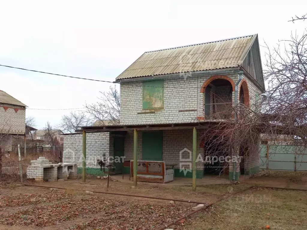 Дом в Волгоградская область, Дубовский район, Пичужинское с/пос, Волга ... - Фото 1