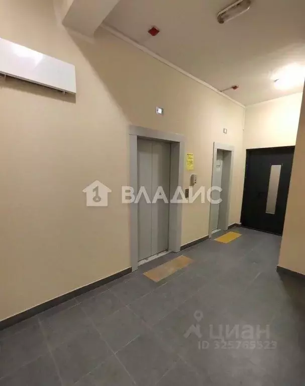 3-к кв. Москва ул. Маршала Еременко, 5к1 (80.0 м) - Фото 1