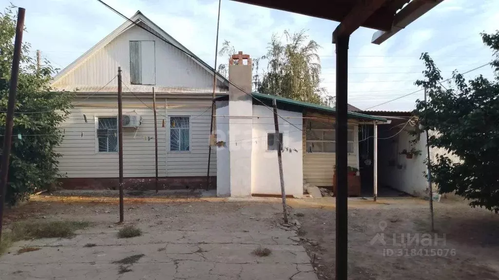 Дом в Астраханская область, Астрахань с. Семиковка, пер. Пролетный, 17 ... - Фото 1