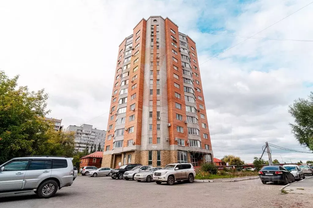 3-к кв. Омская область, Омск ул. Масленникова, 203/1 (106.0 м) - Фото 1