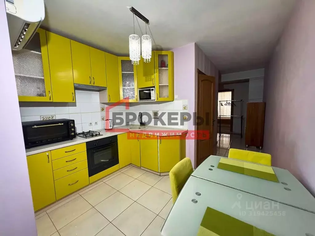 2-к кв. Севастополь ул. Адмирала Юмашева, 3 (56.0 м) - Фото 0