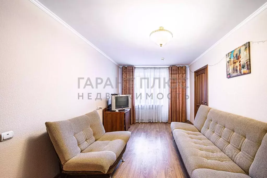 3-к кв. Липецкая область, Липецк Пролетарская ул., 13 (56.0 м) - Фото 1