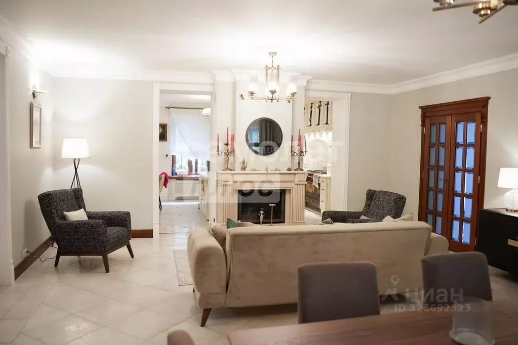 Дом в Москва д. Горчаково, ул. Солнечная, 19 (648 м) - Фото 1