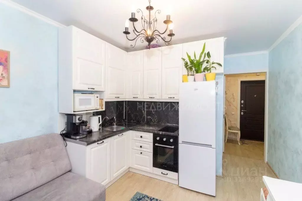 1-к кв. Тюменская область, Тюмень ул. Андрея Бушуева, 2 (34.6 м) - Фото 1