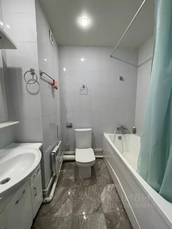3-к кв. Оренбургская область, Оренбург ул. Автомобилистов, 2Д (75.0 м) - Фото 2
