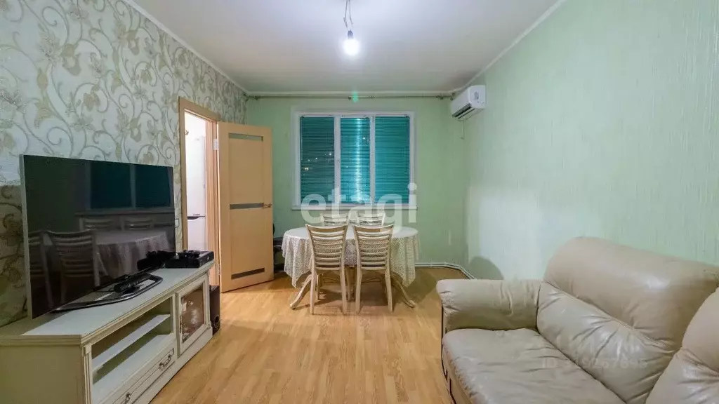 4-к кв. Белгородская область, Белгород ул. Есенина, 56 (97.0 м) - Фото 1