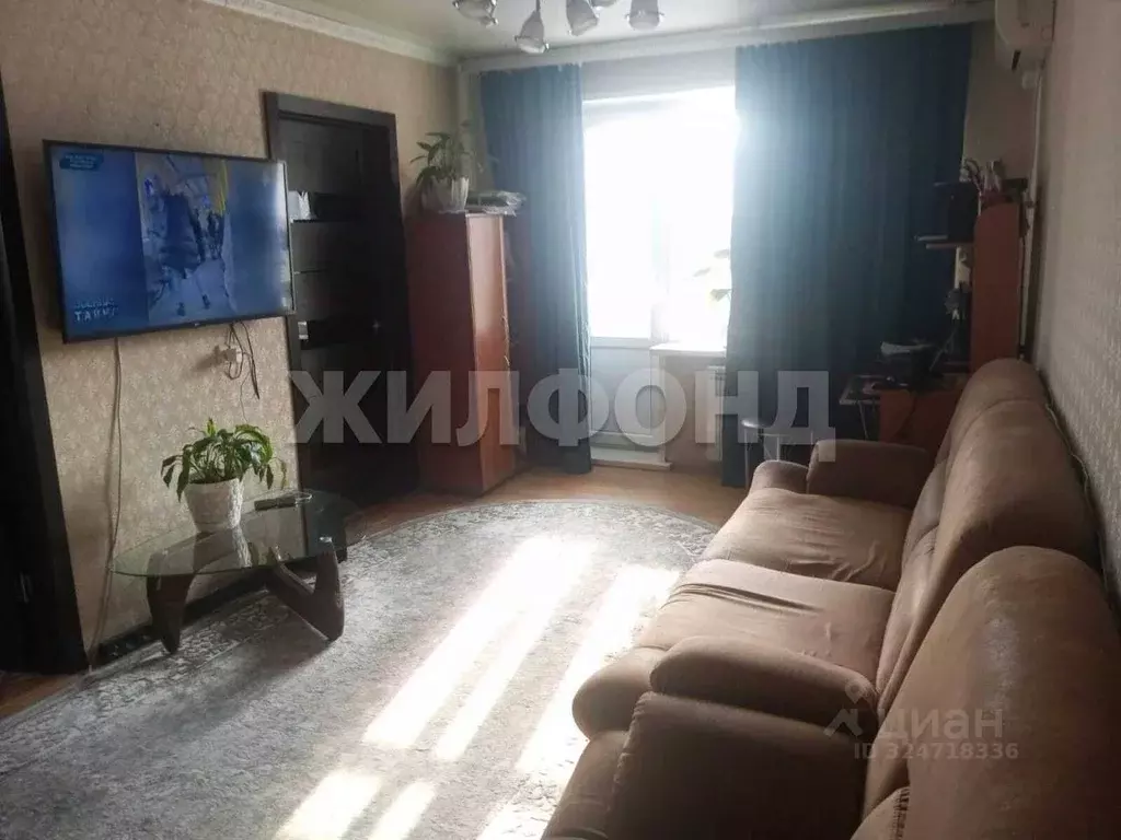 4-к кв. Хакасия, Абакан Трудовая ул., 11 (62.0 м) - Фото 1